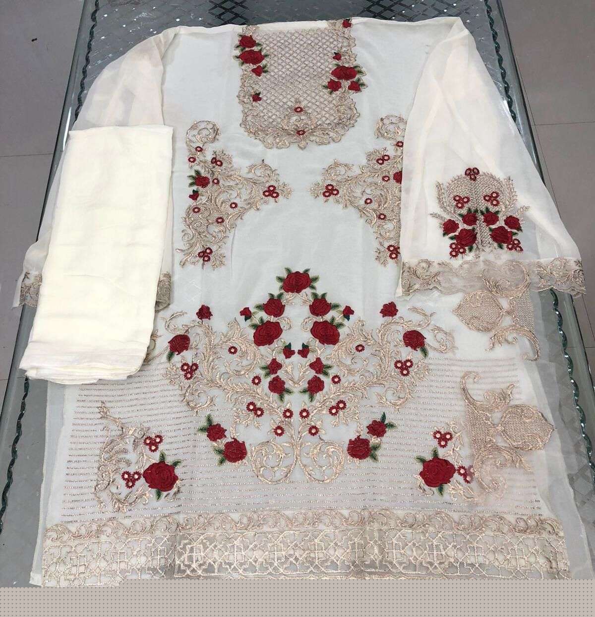 KILRUBA HIT DESIGN 3004 COLOURS BY KILRUBA 3004-A TO 3004-F SERIES PAKISTANI SUITS BEAUTIFUL FANCY COLORFUL STYLISH PARTY WEAR & OCCASIONAL WEAR GEORGETTE EMBROIDERY DRESSES AT WHOLESALE PRICE