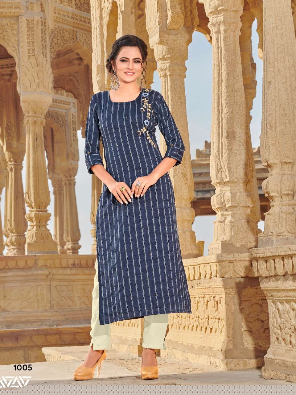 ZOOMREE BY RANG KALA 1001 TO 1007 SERIES DESIGNER BEAUTIFUL STYLISH FANCY COLORFUL PARTY WEAR & ETHNIC WEAR & READY TO WEAR RAYON WEAVING LINING KURTIS AT WHOLESALE PRICE