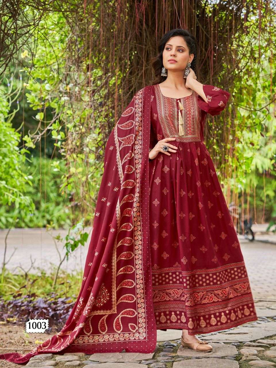 ARABIC KUTHU VOL-3 BY BANWERY FASHION 1001 TO 1008 SERIES BEAUTIFUL STYLISH FANCY COLORFUL CASUAL WEAR & ETHNIC WEAR RAYON PRINT GOWNS WITH DUPATTA AT WHOLESALE PRICE