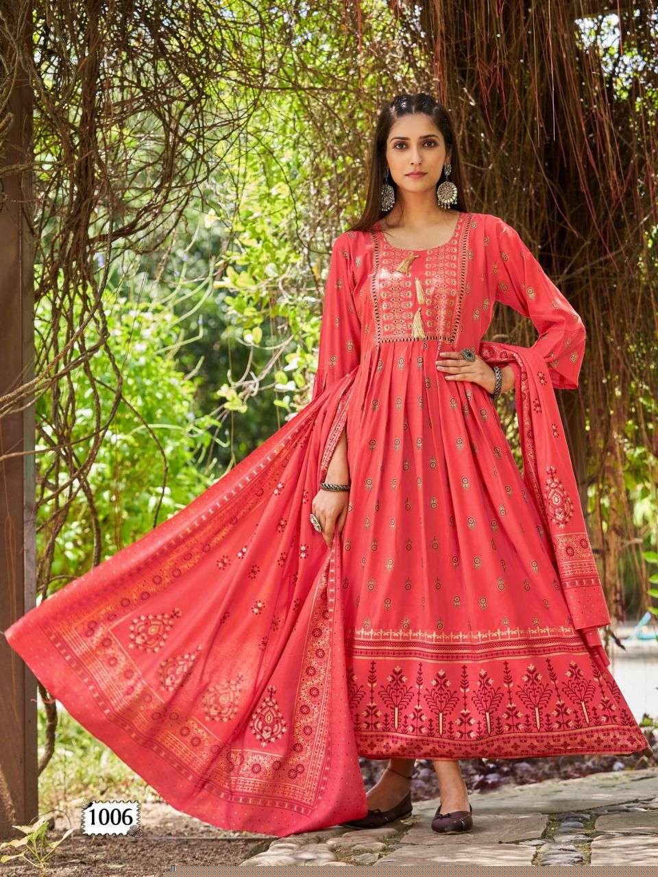 ARABIC KUTHU VOL-3 BY BANWERY FASHION 1001 TO 1008 SERIES BEAUTIFUL STYLISH FANCY COLORFUL CASUAL WEAR & ETHNIC WEAR RAYON PRINT GOWNS WITH DUPATTA AT WHOLESALE PRICE