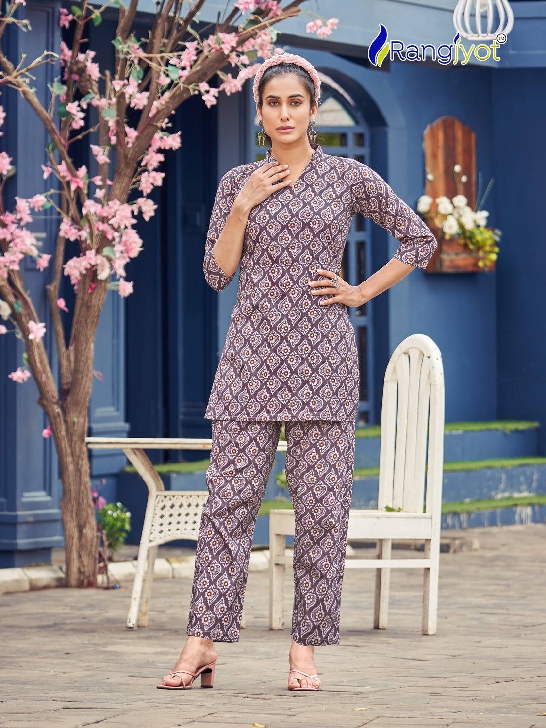 Cotton Naya By Rangjyot Fashion 1001 To 1006 Series Designer Stylish Fancy Colorful Beautiful Party Wear & Ethnic Wear Collection Cotton Print Tops With Bottom At Wholesale Price