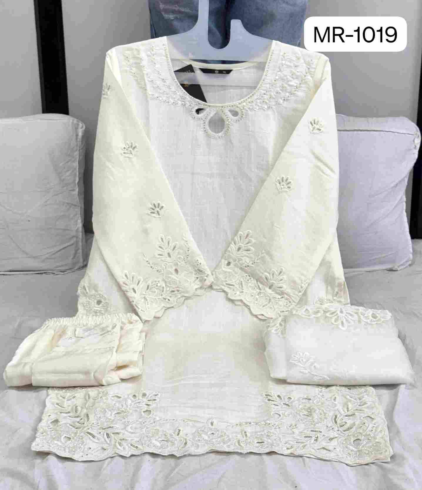 Mushk Hit Design 1019 Colours By Mushk R-1019-A To R-1019-D Series Beautiful Winter Collection Pakistani Suits Stylish Fancy Colorful Casual Wear & Ethnic Wear Roman Silk Dresses At Wholesale Price