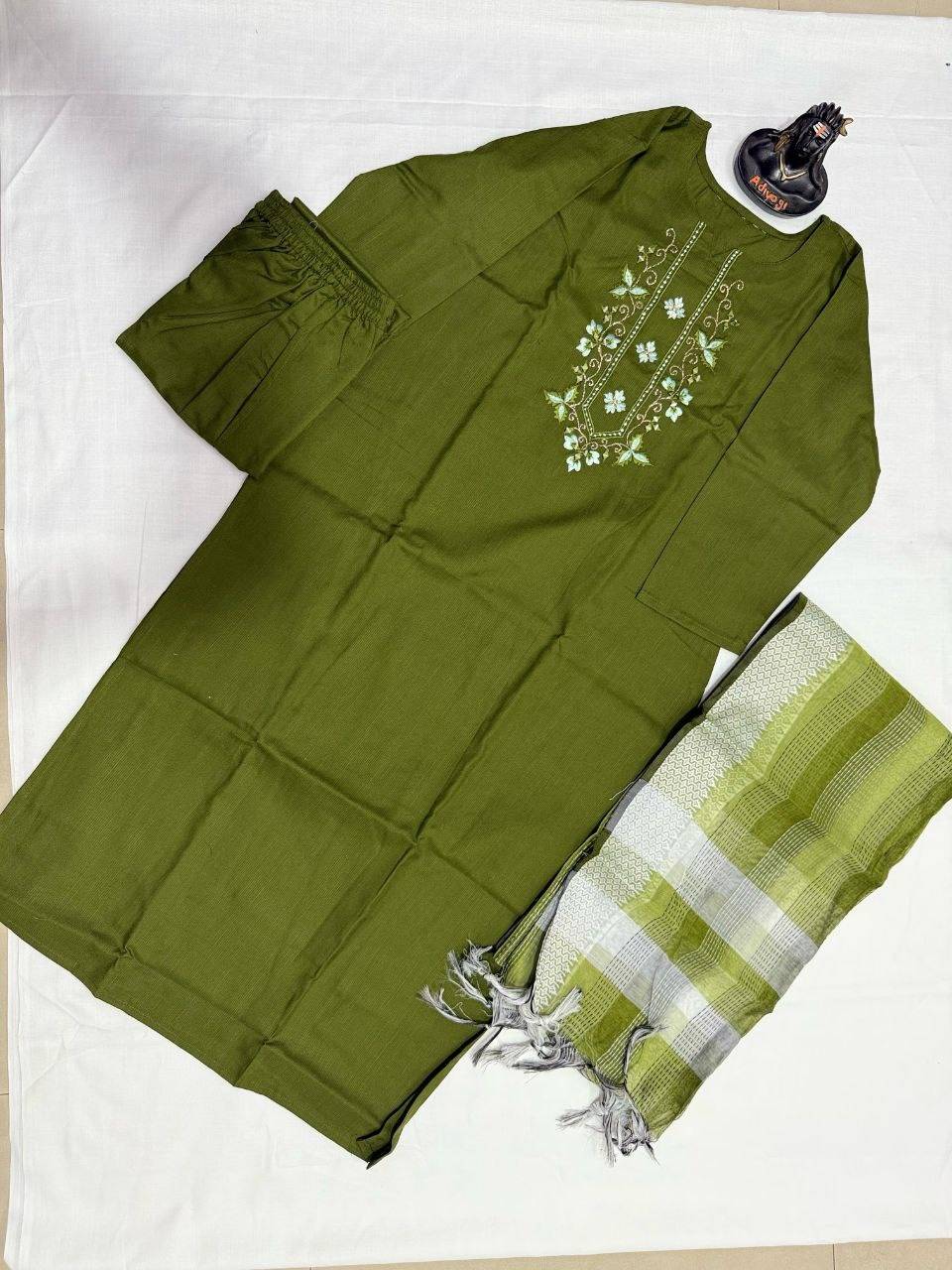 Dc-Mohini By Fashid Wholesale 01 To 04 Series Beautiful Stylish Festive Suits Fancy Colorful Casual Wear & Ethnic Wear & Ready To Wear Cotton Blend Dresses At Wholesale Price